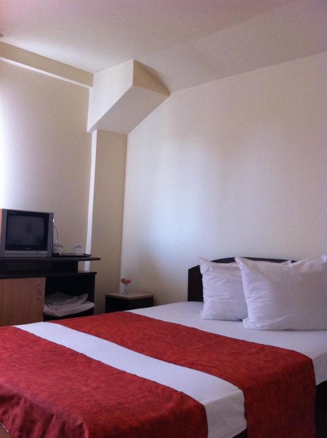 Хостелы Hostel Hora Бая-Маре-20