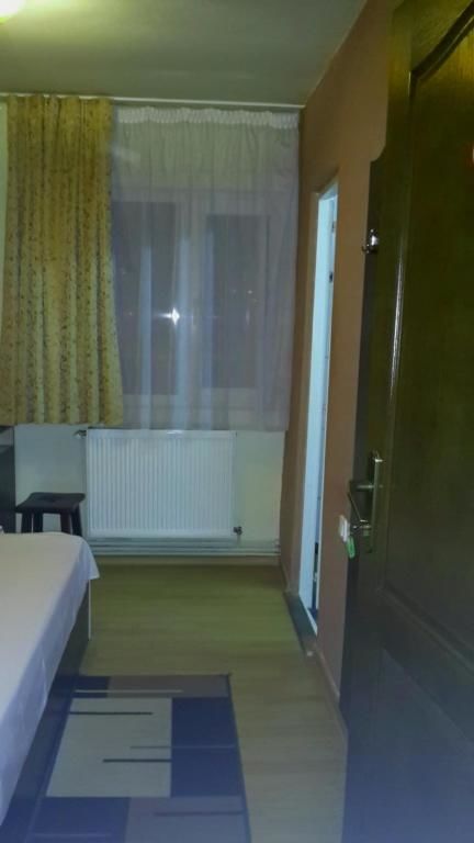 Хостелы Hostel Hora Бая-Маре-30