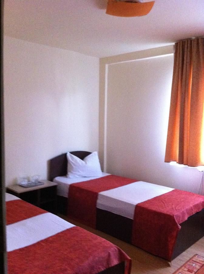 Хостелы Hostel Hora Бая-Маре-6