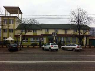 Хостелы Hostel Hora Бая-Маре-5